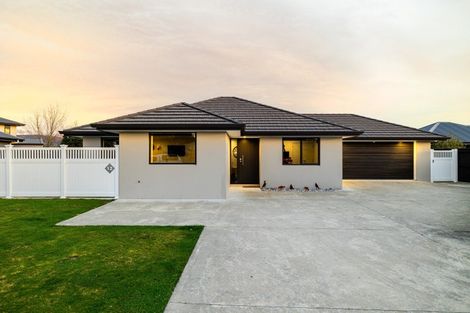 Photo of property in 12 Peckham Lane, Ashhurst, 4810