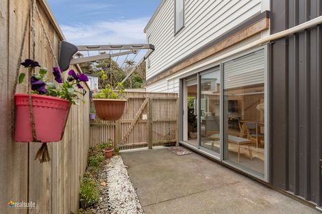 Photo of property in 7u6 Handyside Street, Tawa, Wellington, 5028