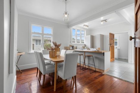 Photo of property in 36 Kingswood Street, Takaro, Palmerston North, 4412