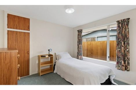 Photo of property in 2/15a Oakhampton Street, Hornby, Christchurch, 8042