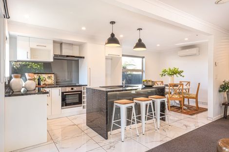Photo of property in 2 Sarabande Avenue, Redwood, Christchurch, 8051