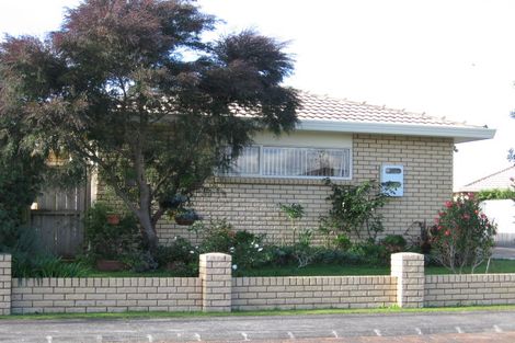 Photo of property in 10a Judd Place, Orewa, 0931