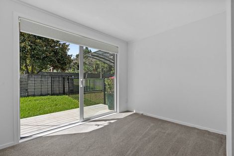Photo of property in 6a Puketaha Road, Swanson, Auckland, 0816