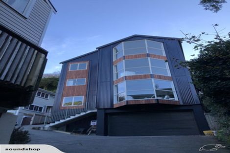 Photo of property in 14c Glenmore Street, Thorndon, Wellington, 6011