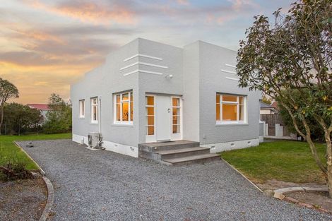 Photo of property in 10 Mcfaddens Road, St Albans, Christchurch, 8052