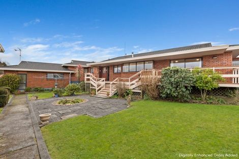 Photo of property in 5 Wanganui Road, Marton, 4710