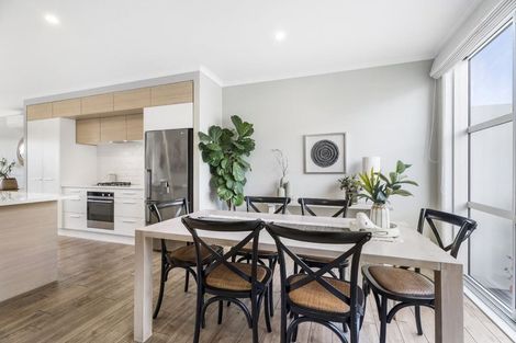 Photo of property in 75 Karepiro Drive, Stanmore Bay, Whangaparaoa, 0932