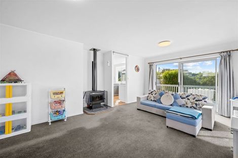 Photo of property in 1/37 Woodlands Crescent, Browns Bay, Auckland, 0630