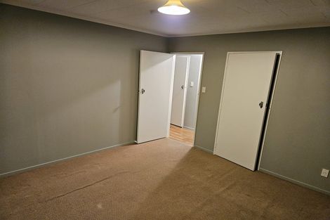 Photo of property in 51f1- Hartford Crescent, Totara Park, Upper Hutt, 5018