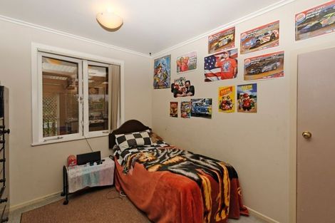 Photo of property in 5 Marlene Avenue, Te Atatu South, Auckland, 0610