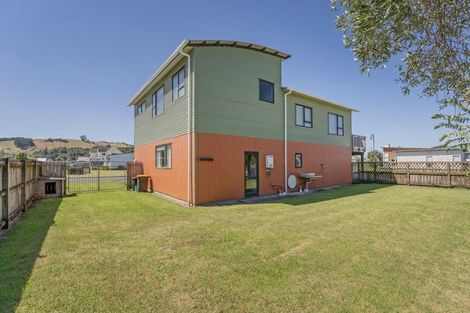 Photo of property in 12 Marlin Street, Whitianga, 3510