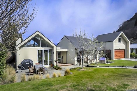 Photo of property in Butel Park, 38 Essex Avenue, Arrowtown, 9302