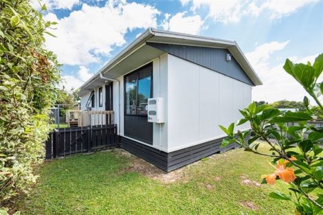 Photo of property in 88 Roberts Road, Te Atatu South, Auckland, 0610