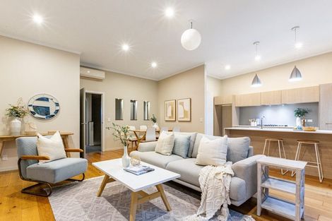 Photo of property in 5 Pacific View, Whitby, Porirua, 5024