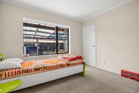 Photo of property in 54 Magic Way, Randwick Park, Auckland, 2105