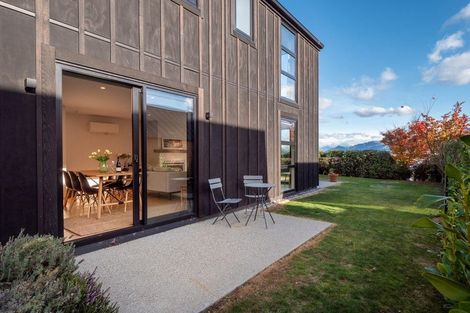 Photo of property in 25 Double Cone Road, Jacks Point, Queenstown, 9371