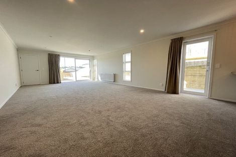 Photo of property in 21 Waitaria Terrace, Aotea, Porirua, 5024