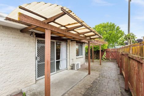 Photo of property in 2/24 Oxford Street, Taradale, Napier, 4112