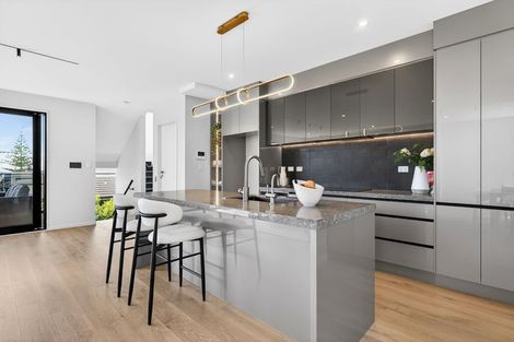 Photo of property in 3/27 Hastings Road, Mairangi Bay, Auckland, 0630