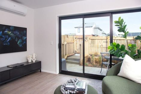 Photo of property in 11 Whati Lane, Henderson, Auckland, 0612