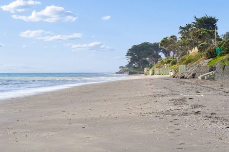 Photo of property in 19 Groves Road, Raumati Beach, Paraparaumu, 5032