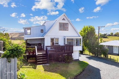Photo of property in 38 Oxford Street, Whakapirau, Maungaturoto, 0583