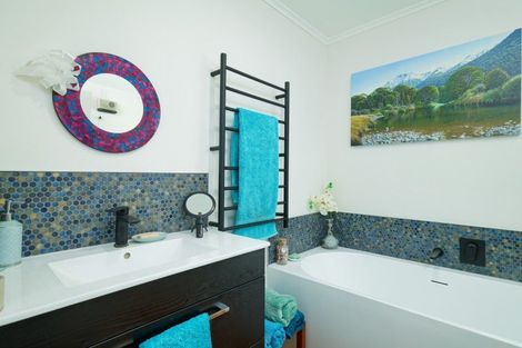 Photo of property in 12 Achray Street, Waiau, 7332