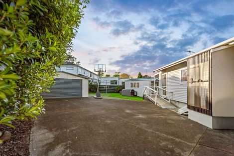 Photo of property in 14 Ascot Avenue, Henderson, Auckland, 0610