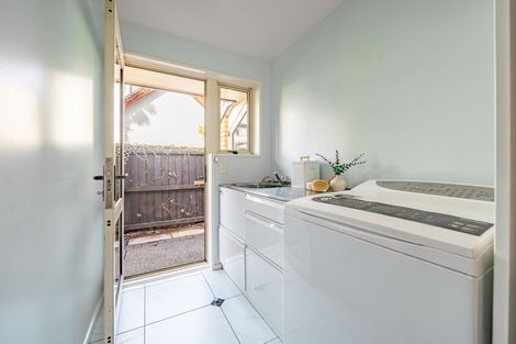 Photo of property in 112 Gayhurst Road, Dallington, Christchurch, 8061