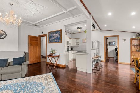 Photo of property in 143 Featherston Street, Palmerston North, 4410