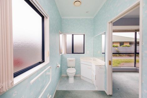 Photo of property in 8 Martin Street, Palmerston North, 4414
