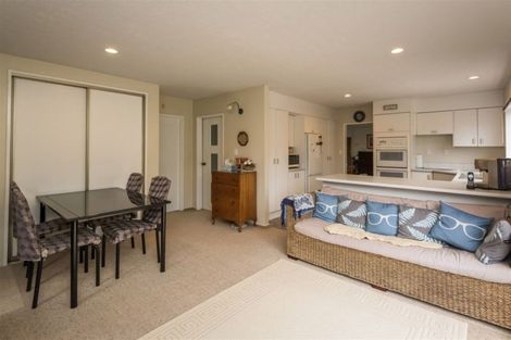 Photo of property in 11 Jamell Place, Avonhead, Christchurch, 8042