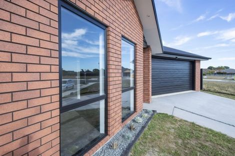 Photo of property in 11 Lewis Way, Cambridge, 3434