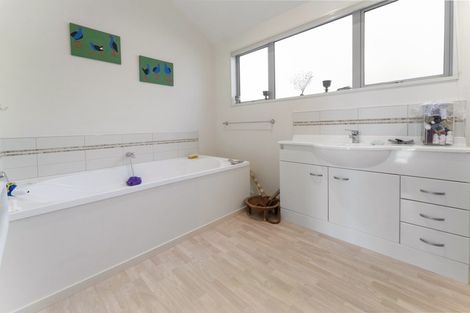 Photo of property in 24 Highfield Grove, Richmond, 7020