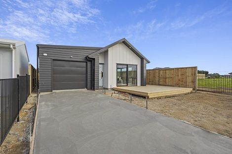 Photo of property in 22 Oneone Street, Cambridge, 3493