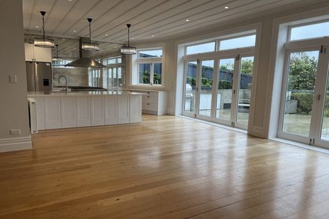 Photo of property in 82 Calliope Road, Stanley Point, Auckland, 0624