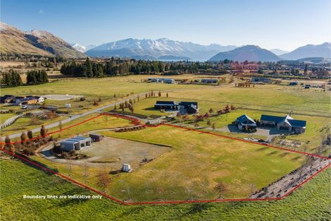Photo of property in 14 Little Orchard Way, Wanaka, 9382