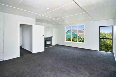 Photo of property in 90 Cook Street, Marfell, New Plymouth, 4310