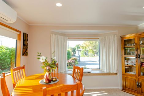 Photo of property in 62 Reading Street, Greytown, 5712