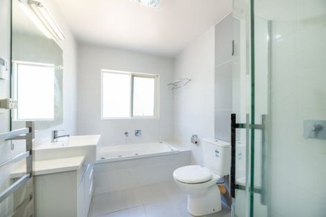Photo of property in 29 Silver Moon Road, Albany Heights, Auckland, 0632