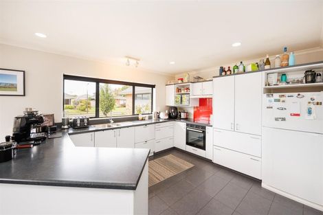 Photo of property in 11 Mcilwaine Place, Marton, 4710