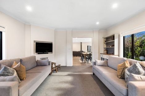 Photo of property in 27 Napier Street, Jervoistown, Napier, 4112