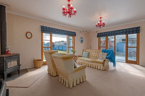Photo of property in 10 Jensen Street, Hokowhitu, Palmerston North, 4410