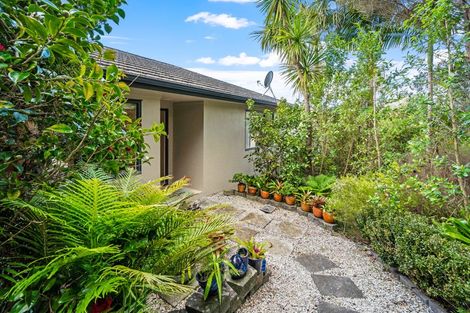 Photo of property in 15 Glenreagh Place, Torbay, Auckland, 0630