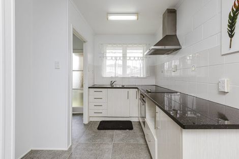 Photo of property in 2/6 Hill Road, Papatoetoe, Auckland, 2025
