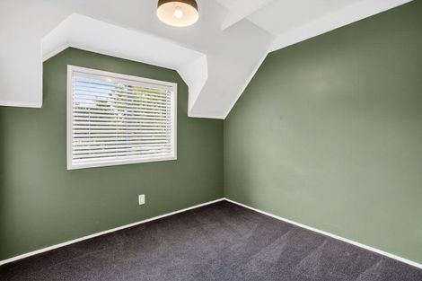 Photo of property in 3/4 Telstar Place, Beach Haven, Auckland, 0626