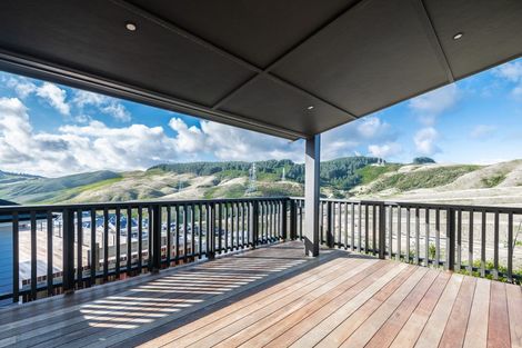 Photo of property in 140 Amesbury Drive, Churton Park, Wellington, 6037