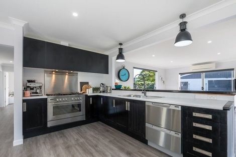 Photo of property in 12 Christchurch Crescent, Kelson, Lower Hutt, 5010