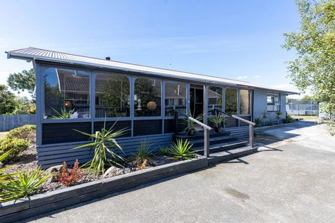 Photo of property in 25 Heathglen Avenue, Parklands, Christchurch, 8083