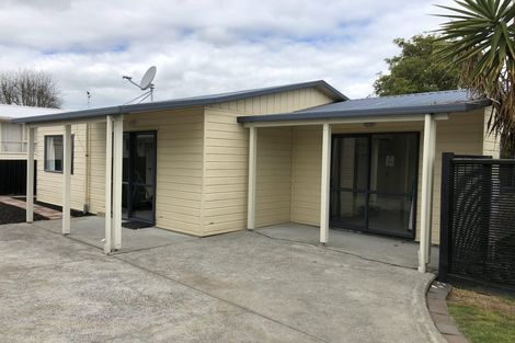Photo of property in 40 Larne Avenue, Pakuranga Heights, Auckland, 2010